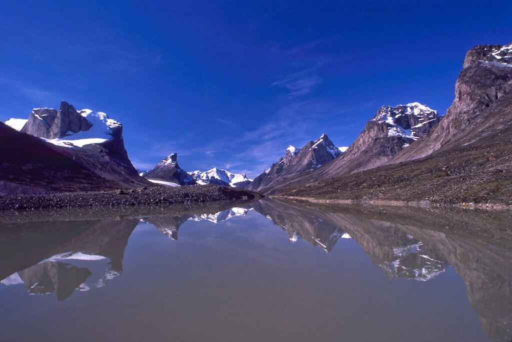 Akshayuk Pass, Nunavut